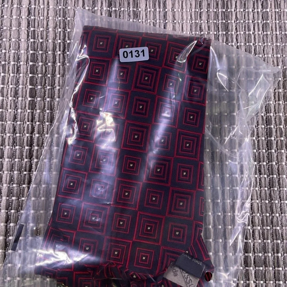Tesoro Rosso Mens Silk Tie Red Black Geometric Square Pattern Handmade 60x4